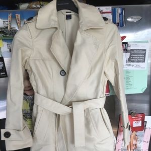 Off white Gap trench coat